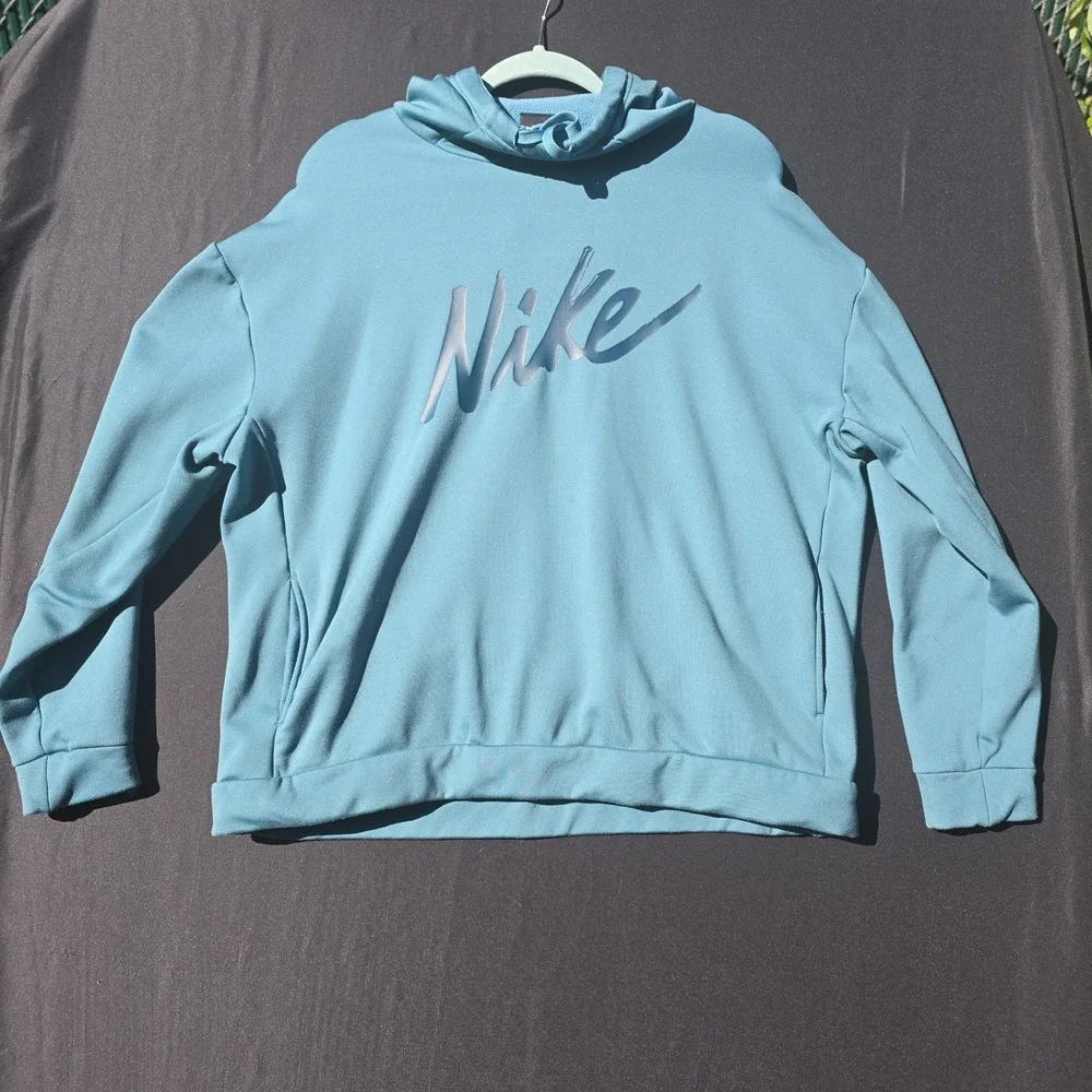 Nike men pullover